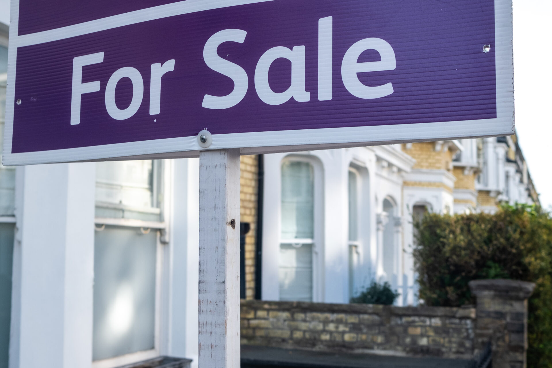 EPC Ratings Below Band C Affecting UK Property Market - Financial News